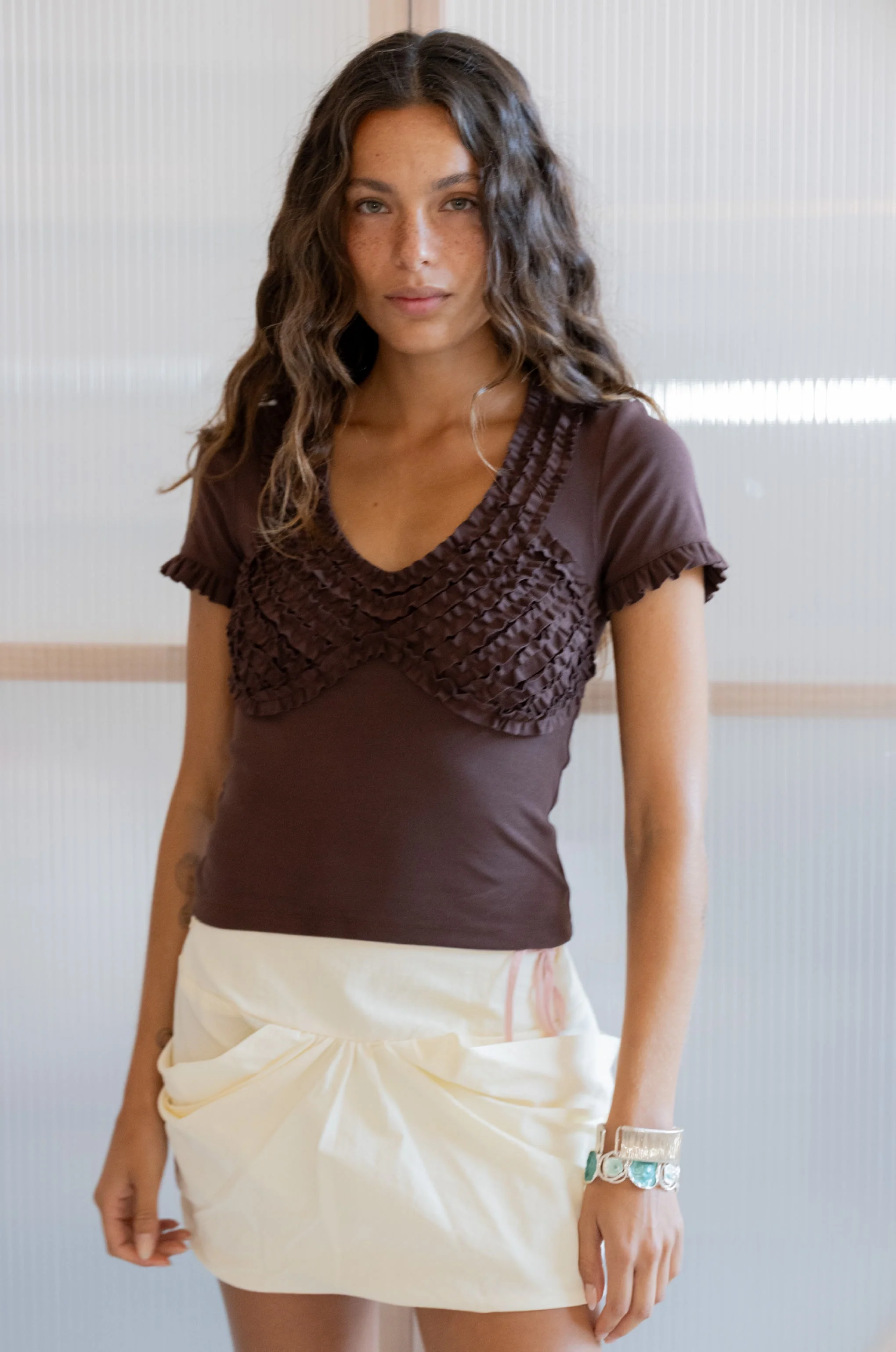 LULU RUFFLE TEE - Image 4